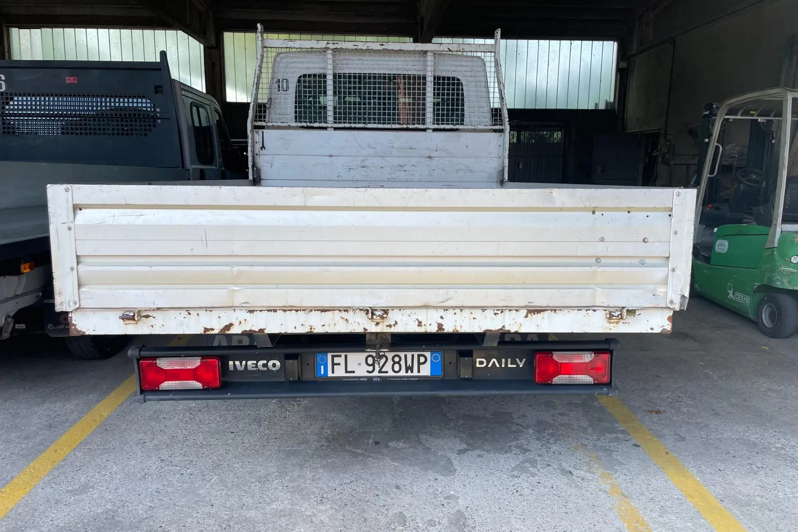Iveco 35C14 targato FL928WP