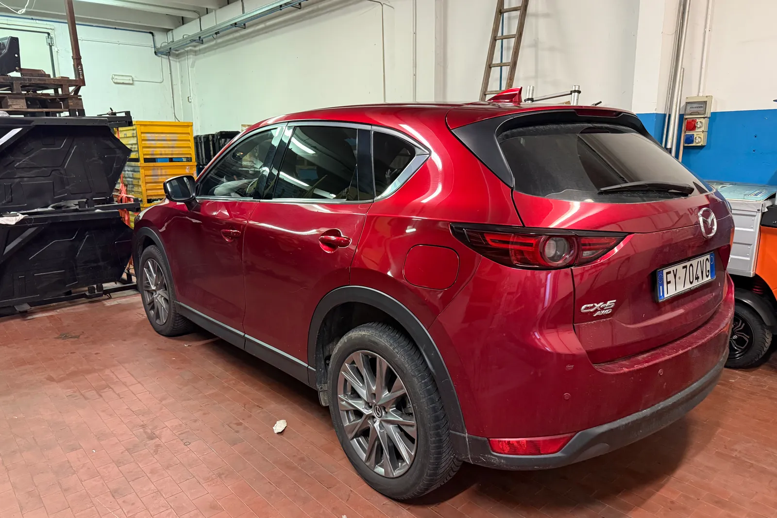 Autovettura Mazda CX-5 AWD targata FY704VG