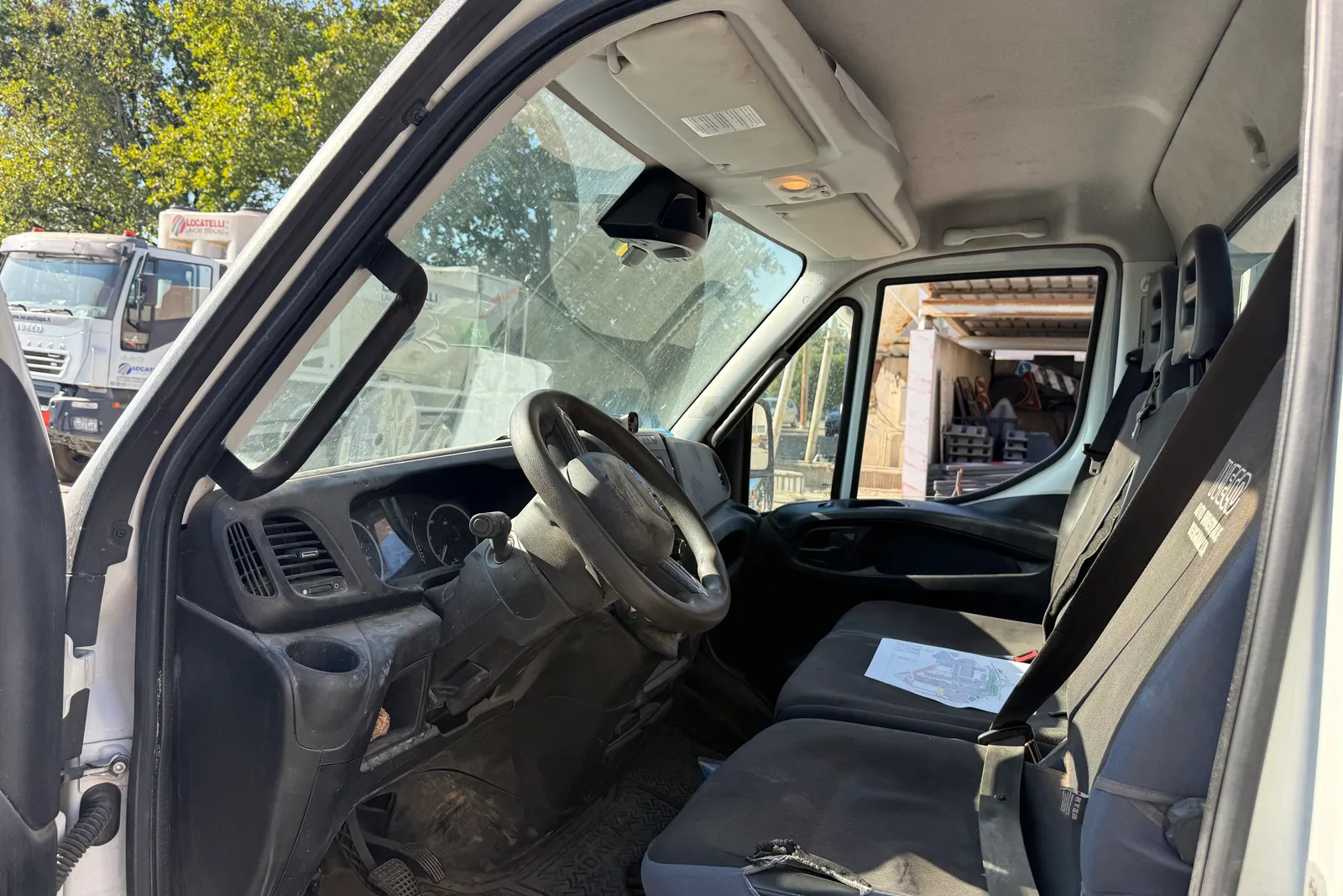 Autocarro ribaltabile Iveco Daily (35C16) targato GM520KP