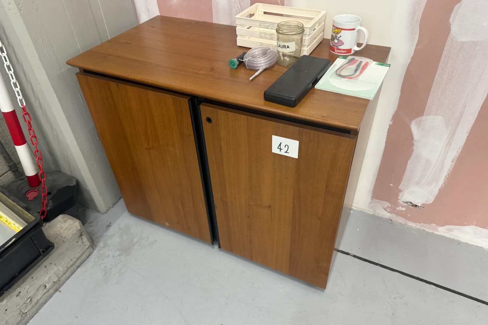 Arredi e macchine elettriche ed elettroniche da ufficio