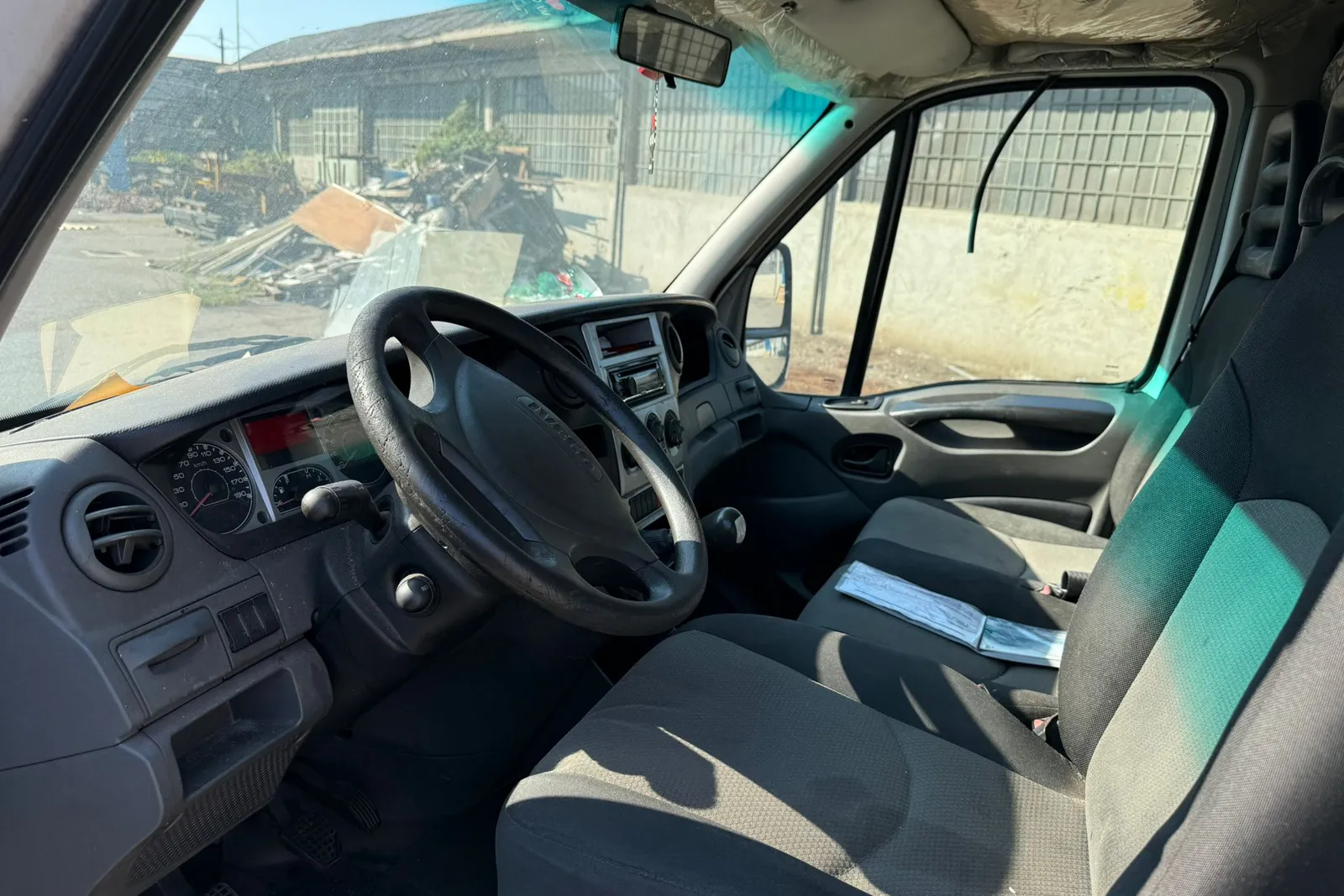 Furgone Iveco Daily targato EH718LX