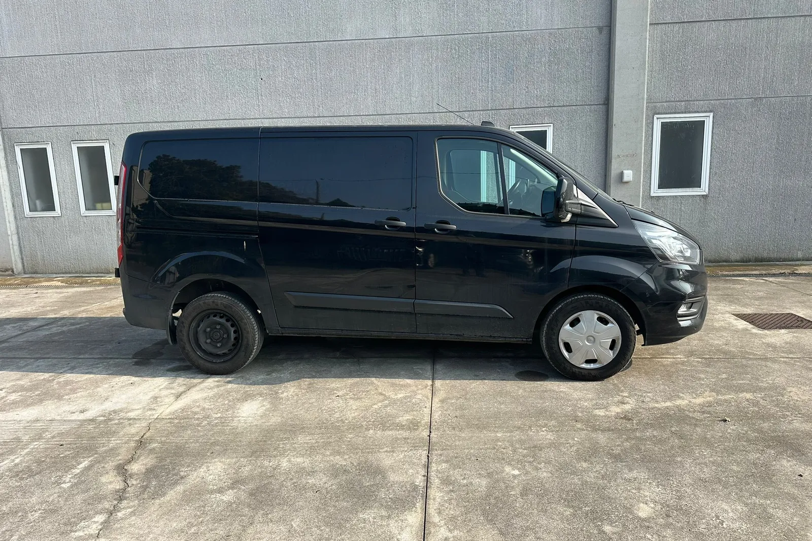 Furgone Ford Transit Custom targato GF413JL